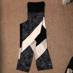Xersion Capri Workout Leggings